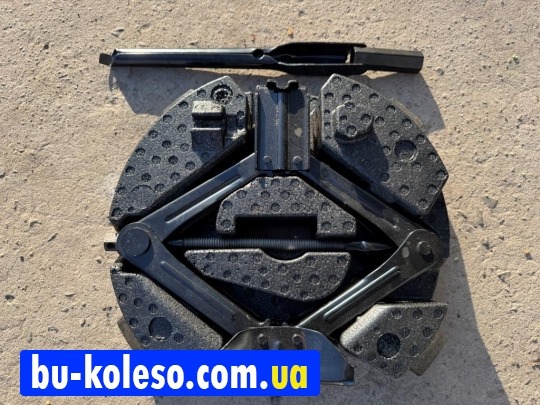 Домкрат Ford Kuga 2012-2019 Lincoln 