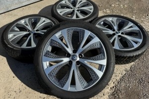 Диски Renault Scenic IV R20 5x114.3 шини 195/55R20