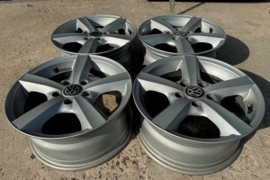 Диски Vw Golf Caddy Jetta Touran T4 R16 5x112 