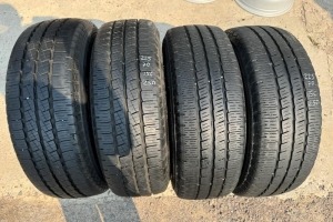 Шини літні 225/70R15C Pirelli 4 шт